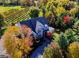 13902 Bronco Ln, Lovettsville, VA