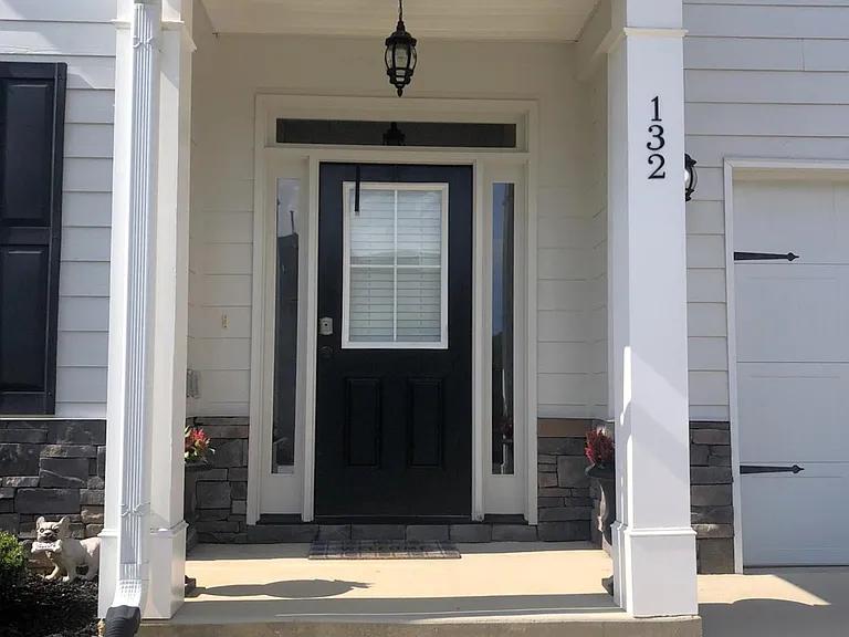 132 Hodges Bay Dr — Photo 2