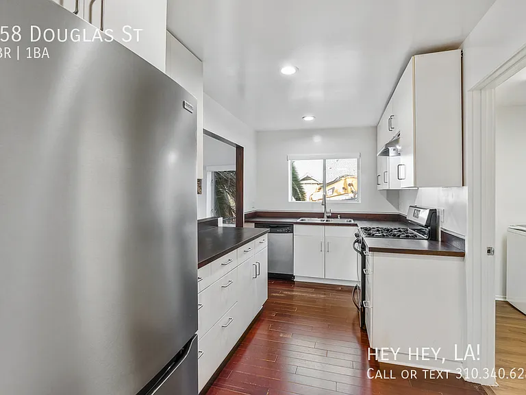158 Douglas St — Photo 8