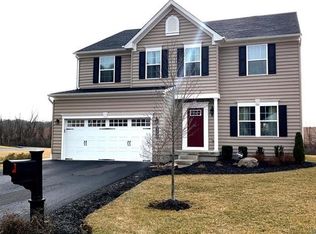 3550 Clarinbridge Way W, Center Valley, PA 18034