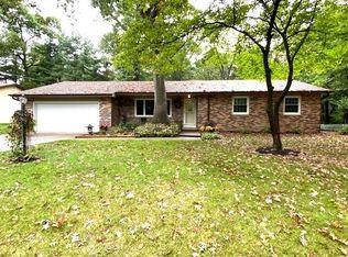 6209 E 250s Rd, Saint Anne, IL 60964