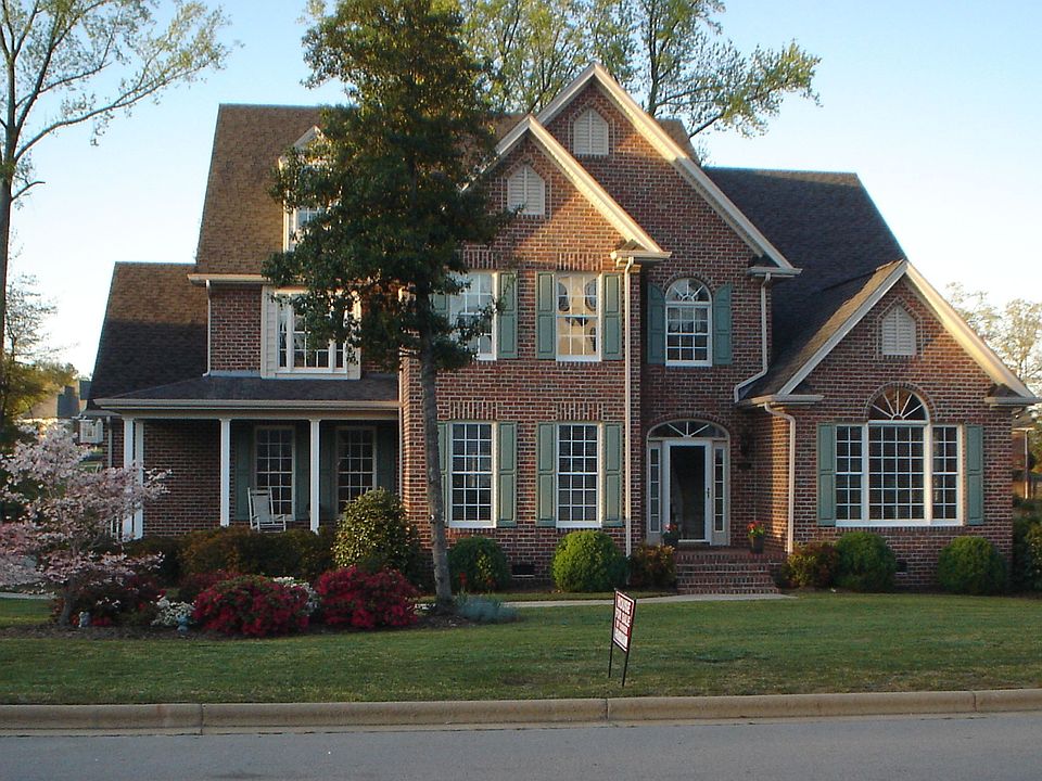 Exterior front view