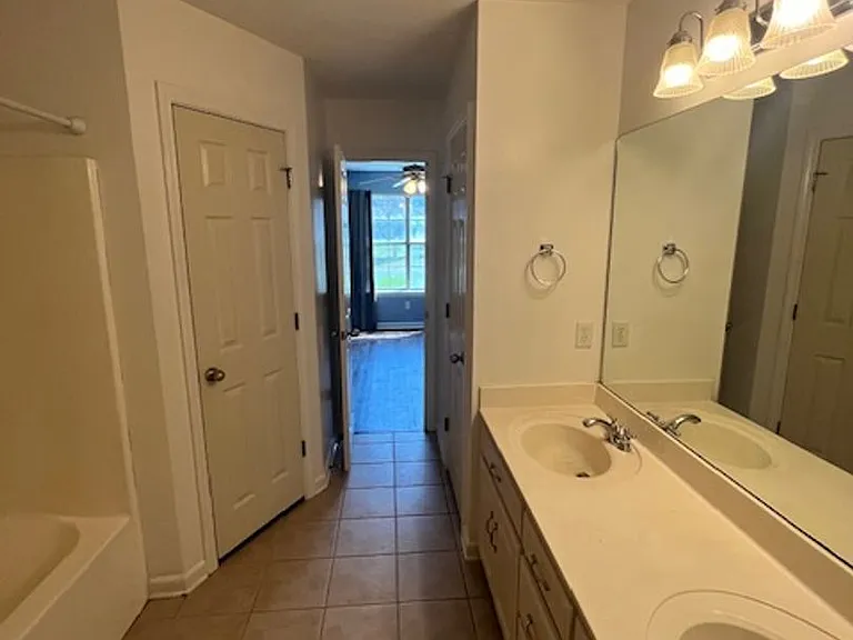 102 Rosebud Cir — Photo 26
