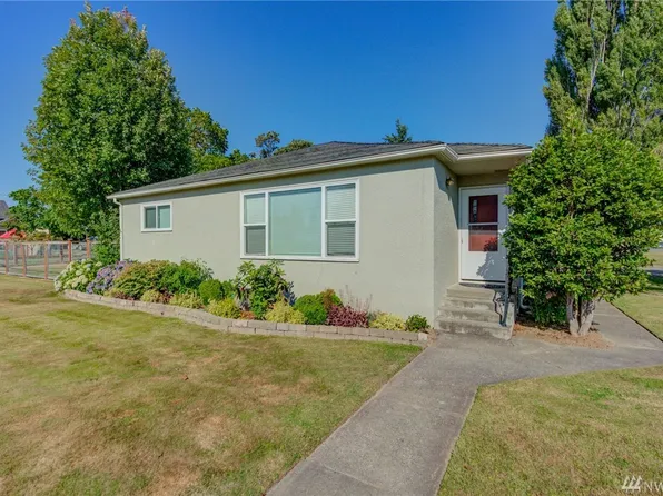 844 Sumas Ave, Sumas, WA 98295