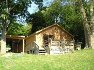9158 Sherwood Dr, Davisburg, MI
