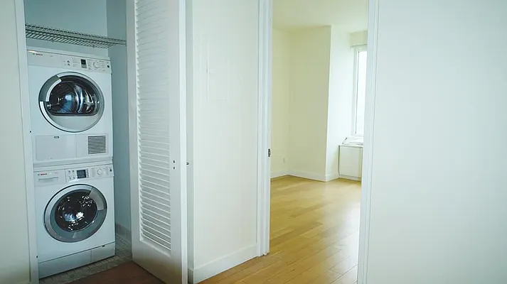 Rented by R New York | media 30