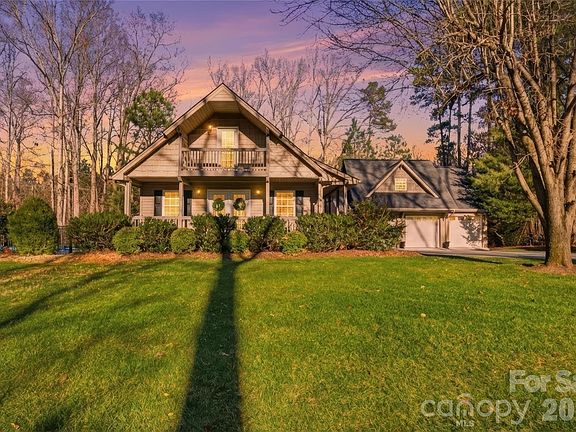 3rd image of 111 Lake Rd