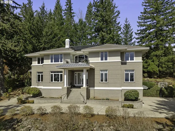 11295 SE Lenore St, Happy Valley, OR 97086