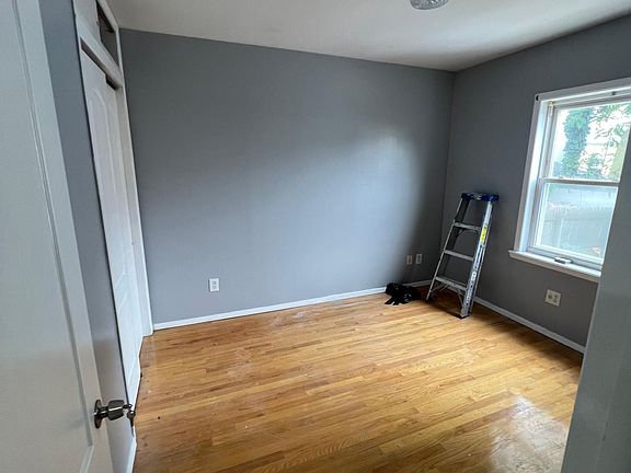 4th image of 9514 77th St #1
