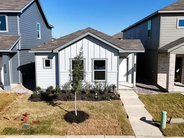 3005 Maple Orchard Ln, Fort Worth, TX 76140