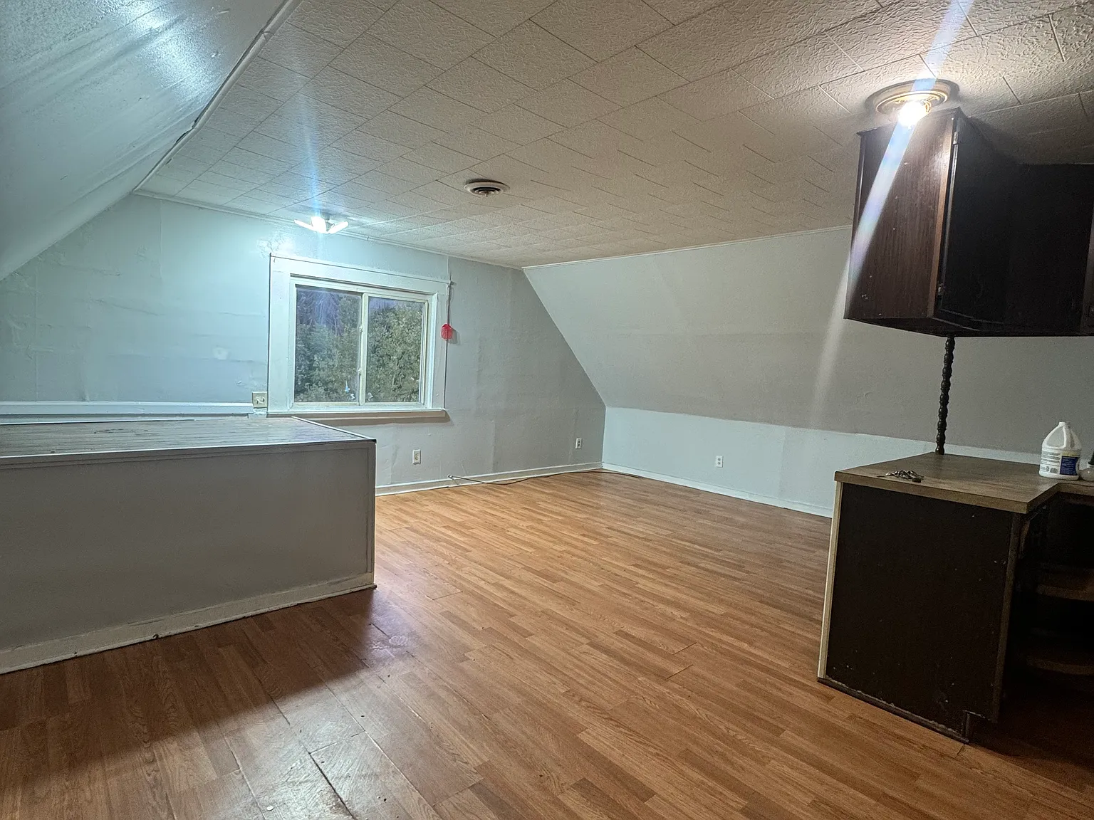2 bed, $900 — Photo 2
