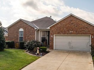 5202 Plume Dr, Louisville, KY 40258