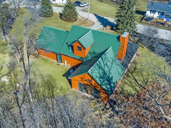 400 Oak St, Argyle, WI 53504