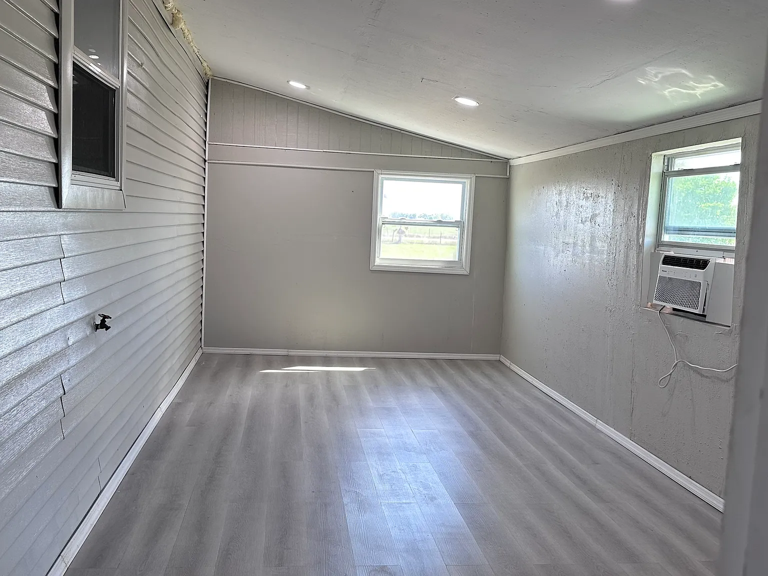 3 bed, 1920 sqft, $4,500 — Photo 2