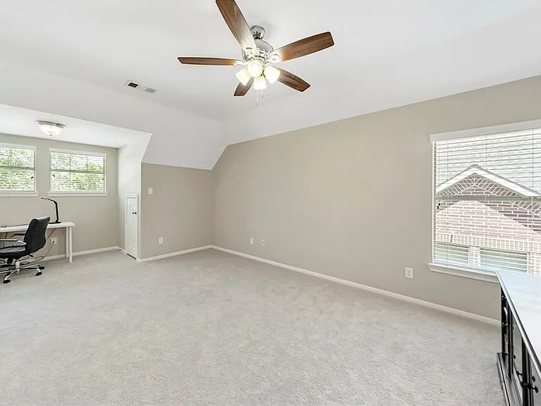 22311 Claysprings Ln — Photo 25