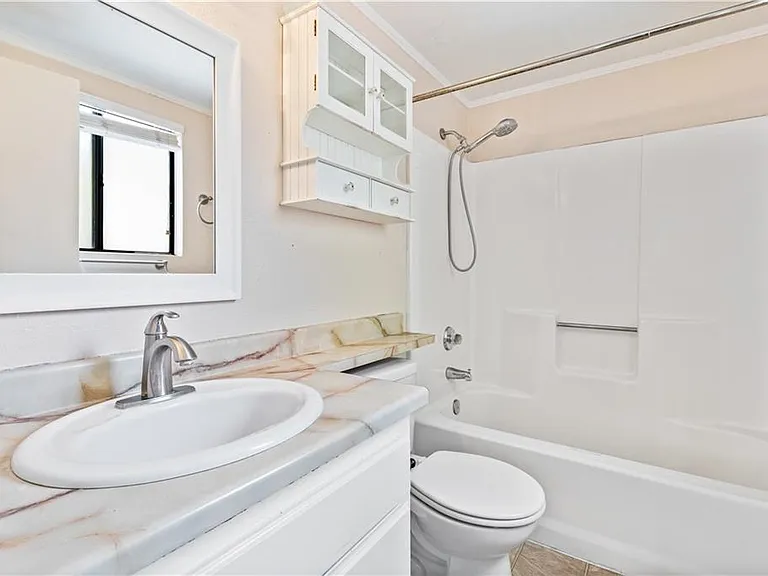 223 Oak Meadow Ln — Photo 13