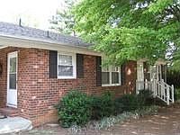 1st image of 421 Valley Dr