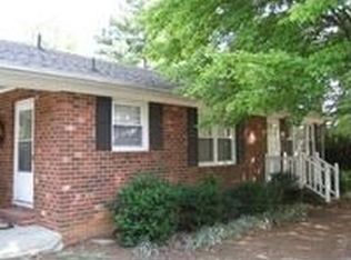 421 Valley Dr, South Boston, VA 24592