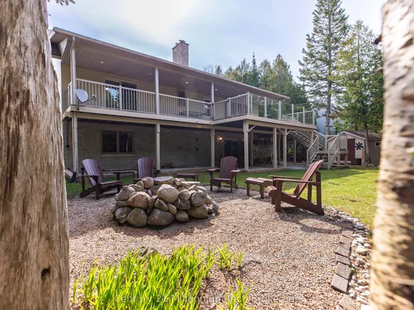 80 Lakewood Country Ln, Northern Bruce Peninsula, ON N0H 1W0