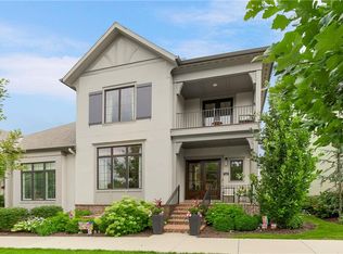 5207 Meadowbrook Pkwy, Prairie Village, KS 66207