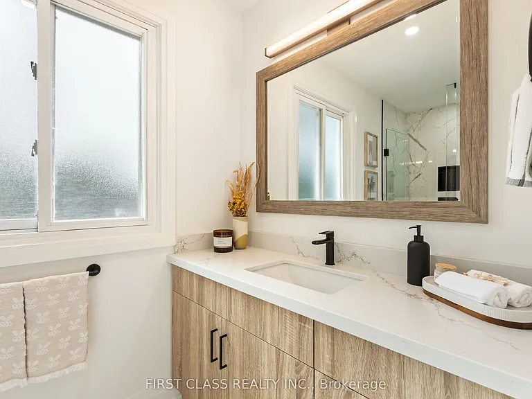 679 Village Pkwy — Photo 32