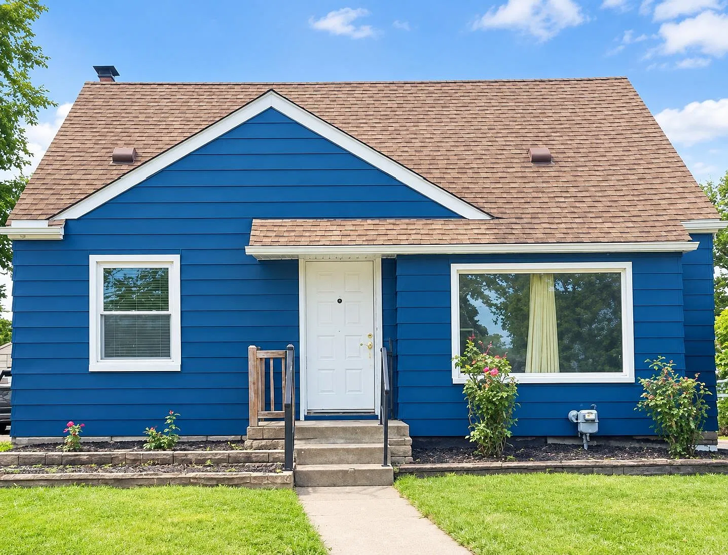 3 bed, 1.0 bath, 1112 sqft, $1,775 — Photo 1