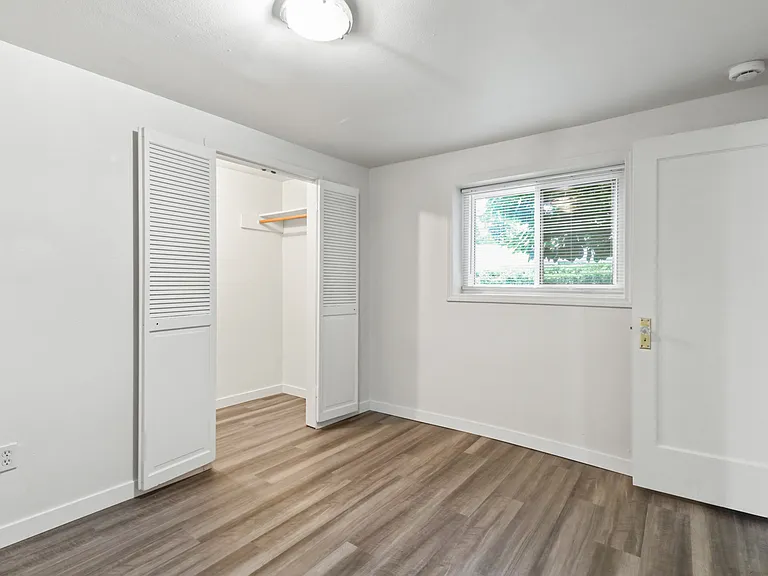 4326 NE Maywood Pl — Photo 14