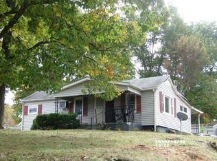 521 Howardsville Tpke, Stuarts Draft, VA 24477