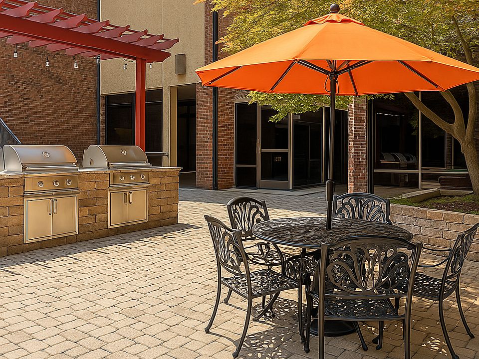 Outdoor patio, grill and lounge area