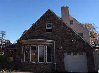 21436 32nd Rd, Flushing, NY 11361