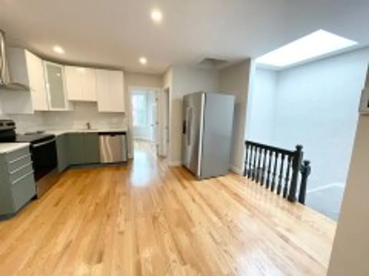 Building Photo - 7 Warwick St #1G