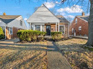 414 Aqua Ct, Royal Oak, MI 48073