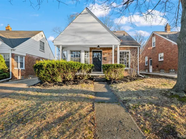 414 Aqua Ct, Royal Oak, MI 48073