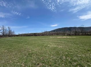 Cobble Rd, New Haven, VT 05472