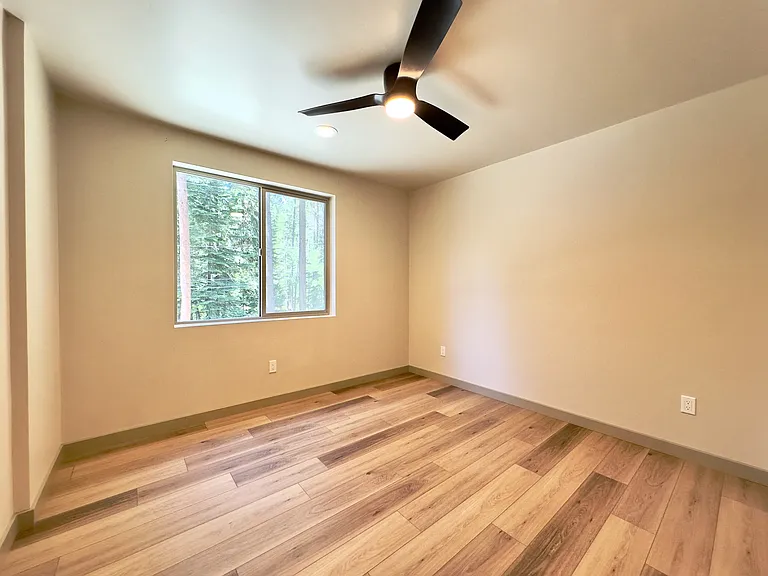871 Glorene Ave #B — Photo 17