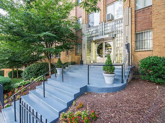 3rd image of 2901 18th St NW #110