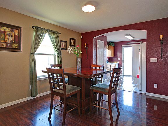 4th image of 11215 Dublin Ct