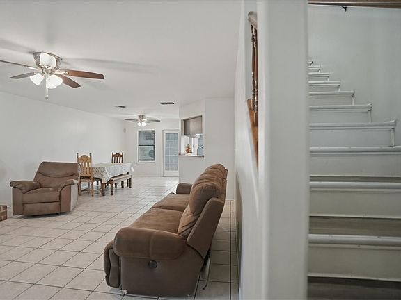 2nd image of 7310 Elm Hollow Dr