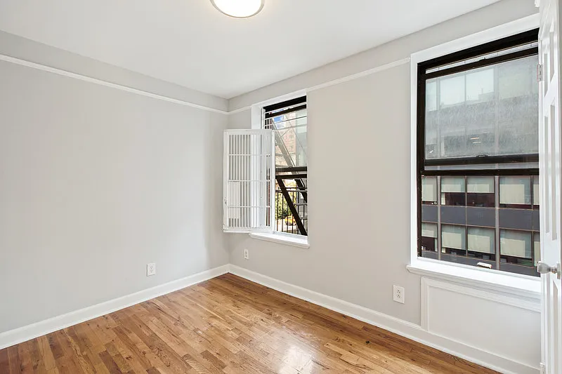 324 E 61st St #4FE