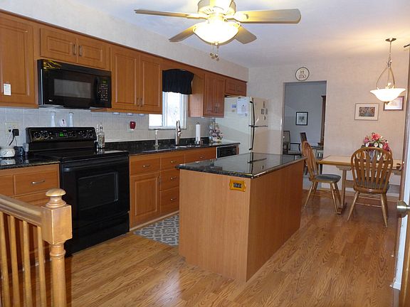 2nd image of 6867 Warrington Dr