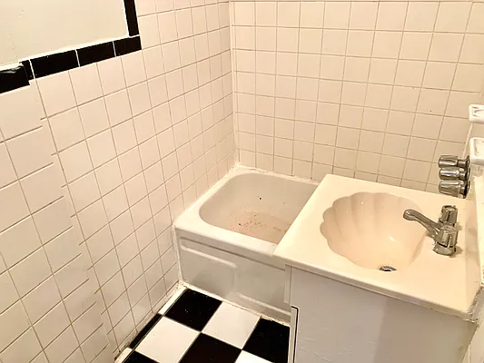 Rented by Compass | media 10