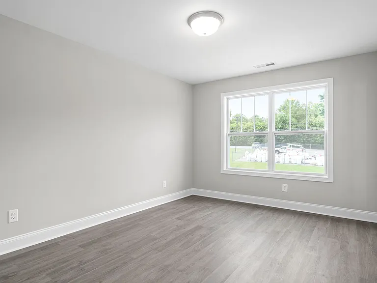 1377 Crossland Ave — Photo 8