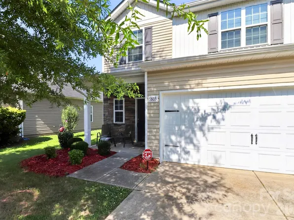 7803 Paper Birch Dr, Charlotte, NC 28215