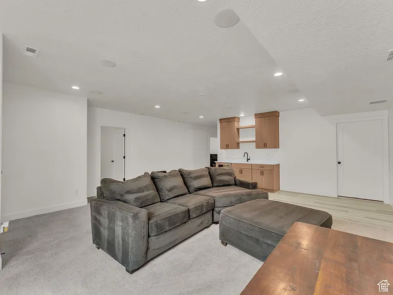 11609 S Dorian Dr — Photo 30