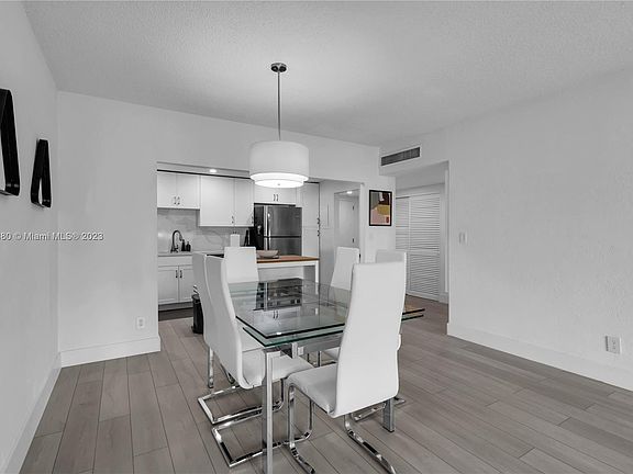 5th image of 19390 Collins Ave APT 118