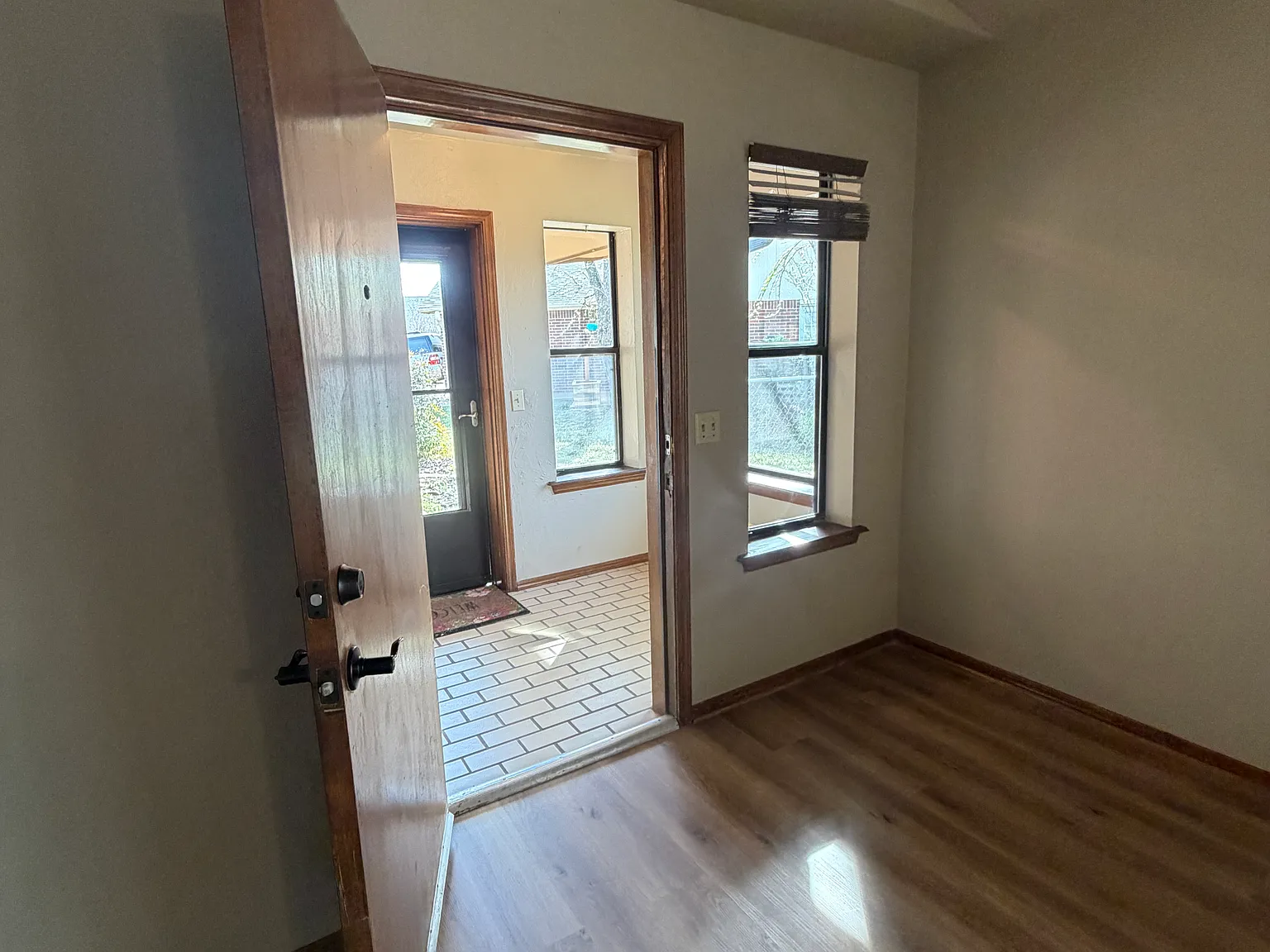 418 Britton Ct — Photo 4