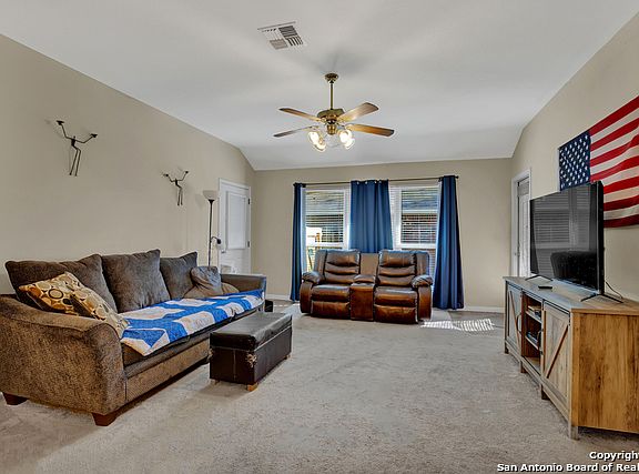 5th image of 1668 Honeysuckle Ln