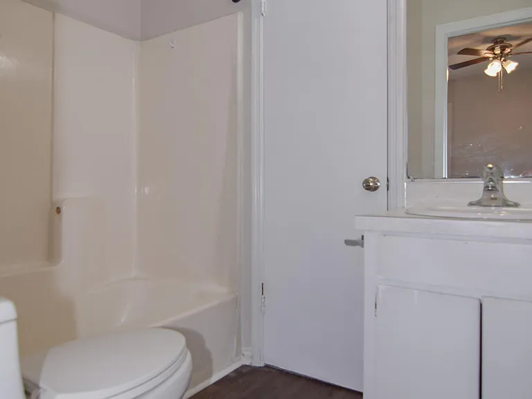 7666 Hunters Ridge Ln — Photo 8