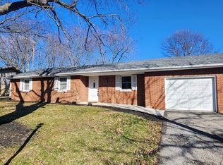 604 Dodson Dr E, Urbana, IL