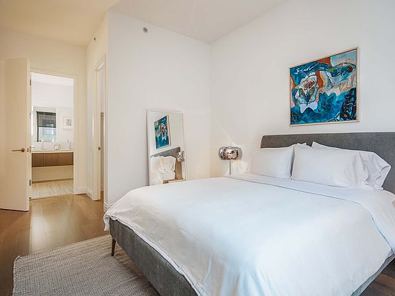 4th image of 148 1st St APT 1008
